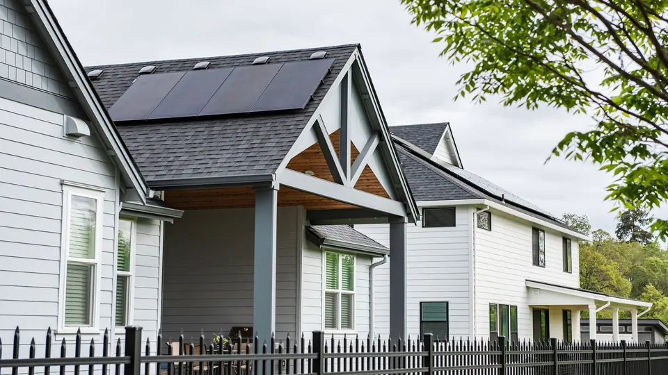 Solar panels on the roof of an Oregon home