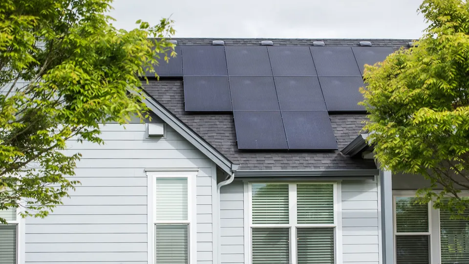 Solar panels on the roof of an Oregon home