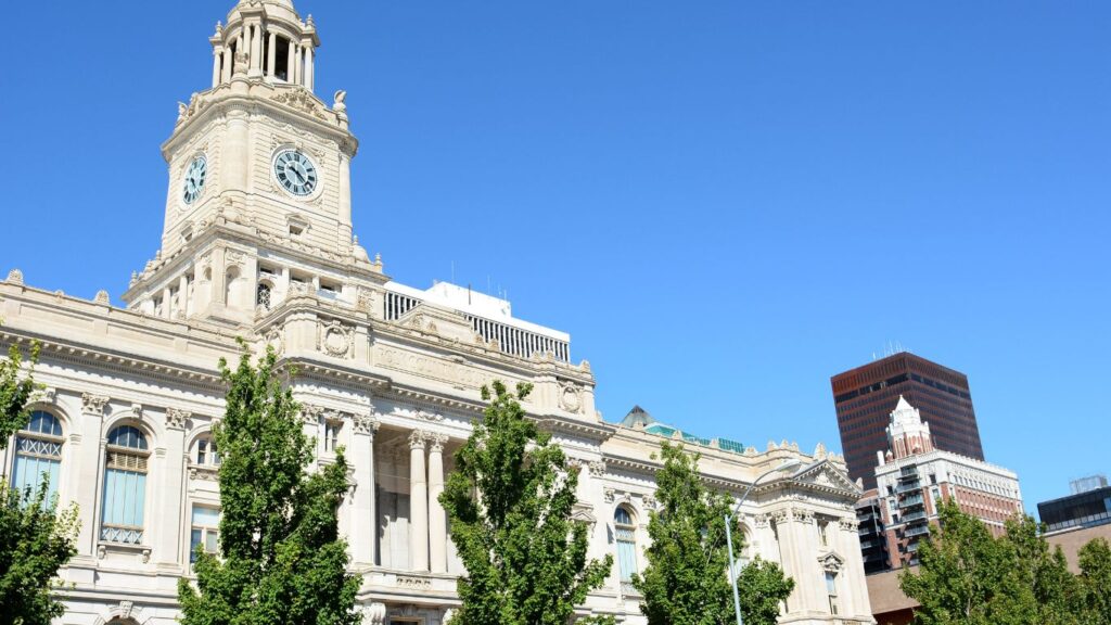 Polk County Courthouse on a blue sky day